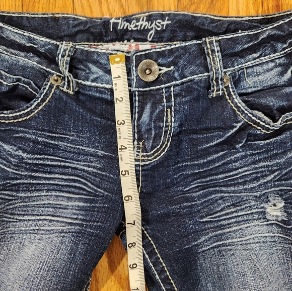 Amethyst jeans size 5 Bermuda Shorts Dark wash Lots of stretch! - Picture 6 of 9
